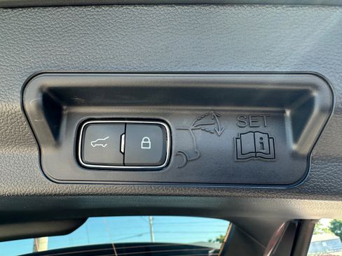 Used 2023 Ford Explorer XLT w/ Equipment Group 202A image 32