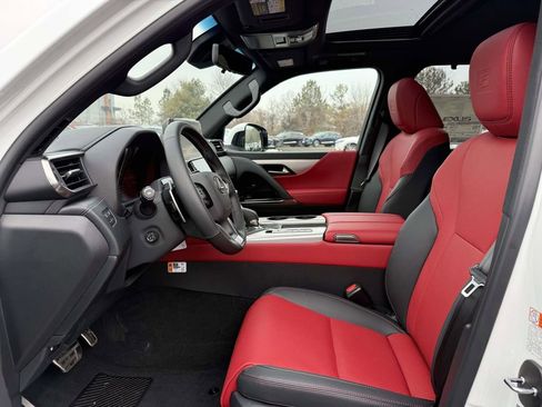 Used 2026 Lexus LX 700h F Sport image 12