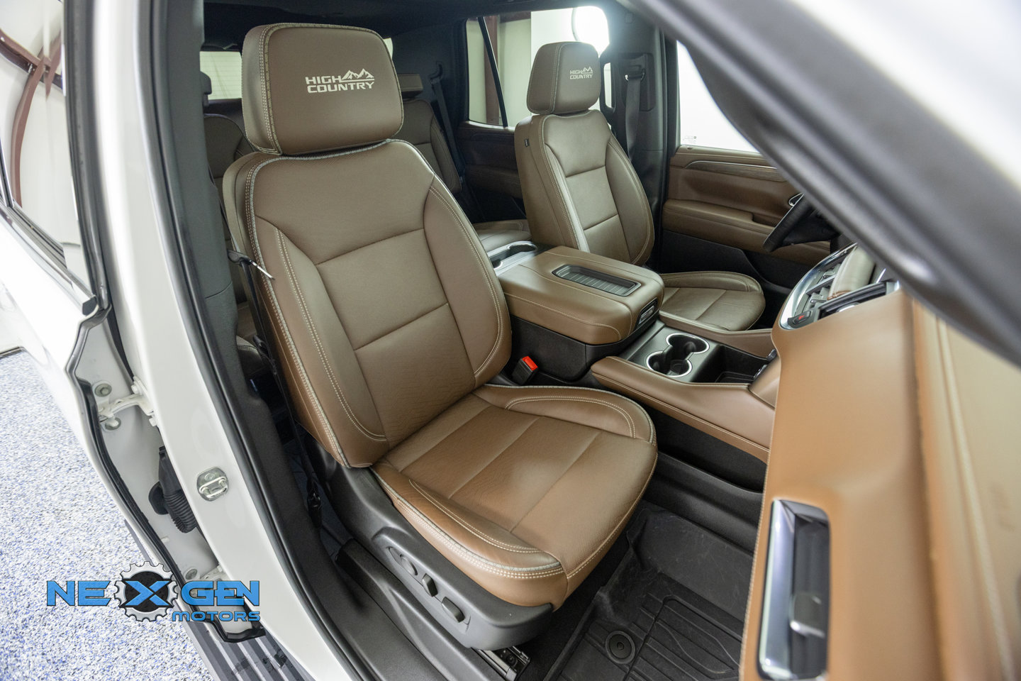 Used 2023 Chevrolet Tahoe High Country AWD/4WD image 46