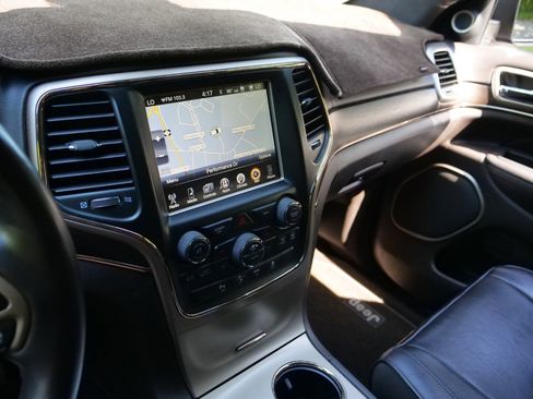 Used 2014 Jeep Grand Cherokee Summit AWD/4WD image 11
