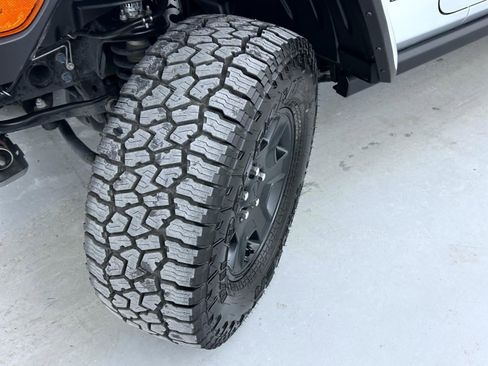 Certified 2022 Jeep Gladiator Mojave w/ LED Lighting Group image 23