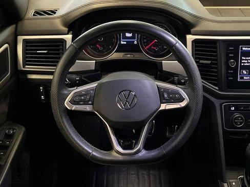 Certified 2021 Volkswagen Atlas Cross Sport SE w/ Panoramic Sunroof Package FWD image 20