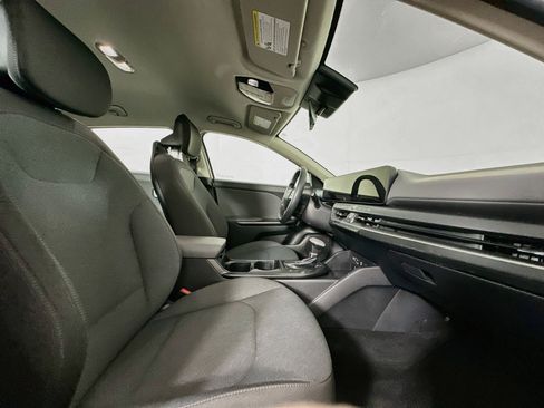 Used 2025 Kia K4 FWD image 30