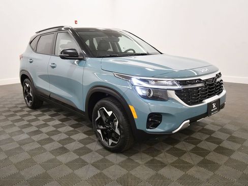 Certified 2025 Kia Seltos S AWD/4WD image 10
