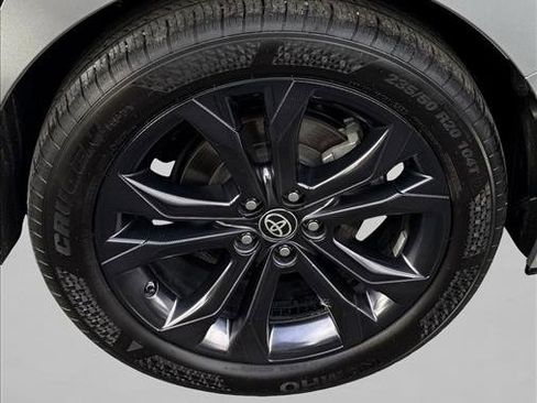 Used 2022 Toyota Sienna XSE w/ XSE Plus Package FWD image 8