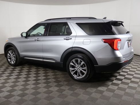 Used 2023 Ford Explorer XLT w/ Equipment Group 202A AWD/4WD image 14