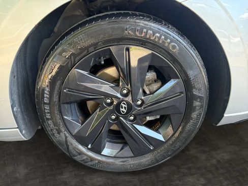 Used 2021 Hyundai Elantra SEL FWD image 35