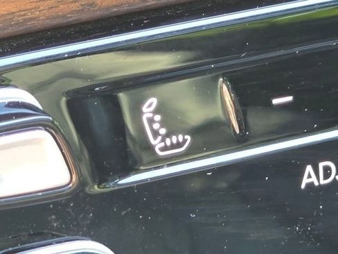 Used 2025 Jeep Grand Wagoneer 4WD image 17