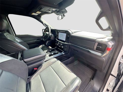 Used 2018 Ford F150 XLT image 16