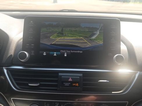 Used 2021 Honda Accord Sport image 27