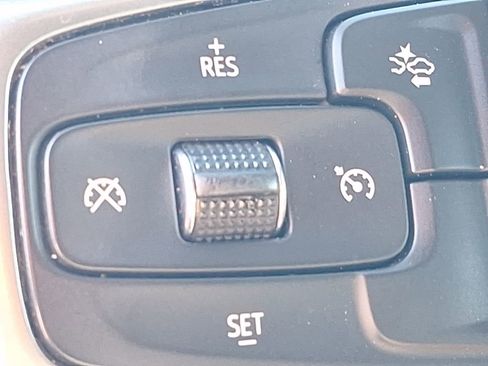 Certified 2024 Chevrolet Silverado 2500 LT image 39