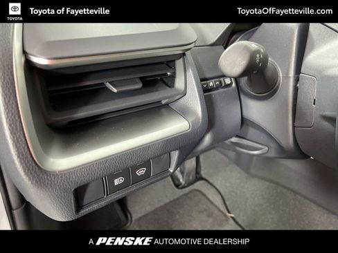 New 2026 Toyota Prius LE image 27