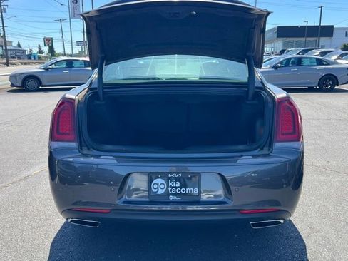 Used 2021 Chrysler 300 S w/ S Model Appearance Package RWD image 10