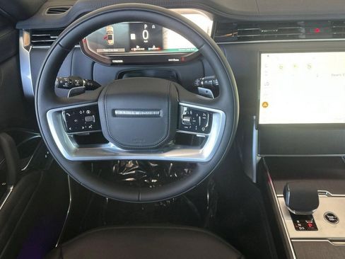 New 2026 Land Rover Range Rover Long Wheelbase SE AWD/4WD image 15
