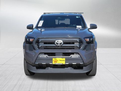 Certified 2024 Toyota Tacoma SR5 AWD/4WD image 2