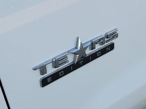 Used 2022 Chevrolet Silverado 1500 LT image 11