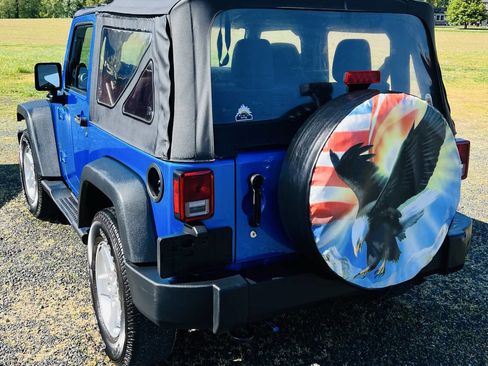 Used 2014 Jeep Wrangler Sport AWD/4WD image 11