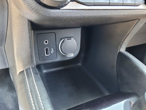 Used 2019 Nissan Kicks SR w/ SR Premium Package FWD image 20