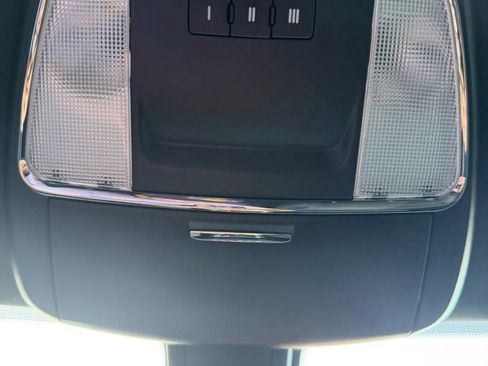 Used 2018 Dodge Charger R/T w/ Blacktop Package RWD image 29