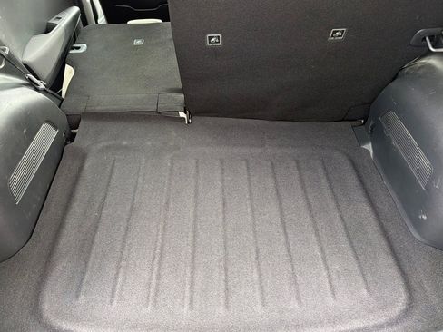 Used 2023 Kia Niro EX FWD image 14
