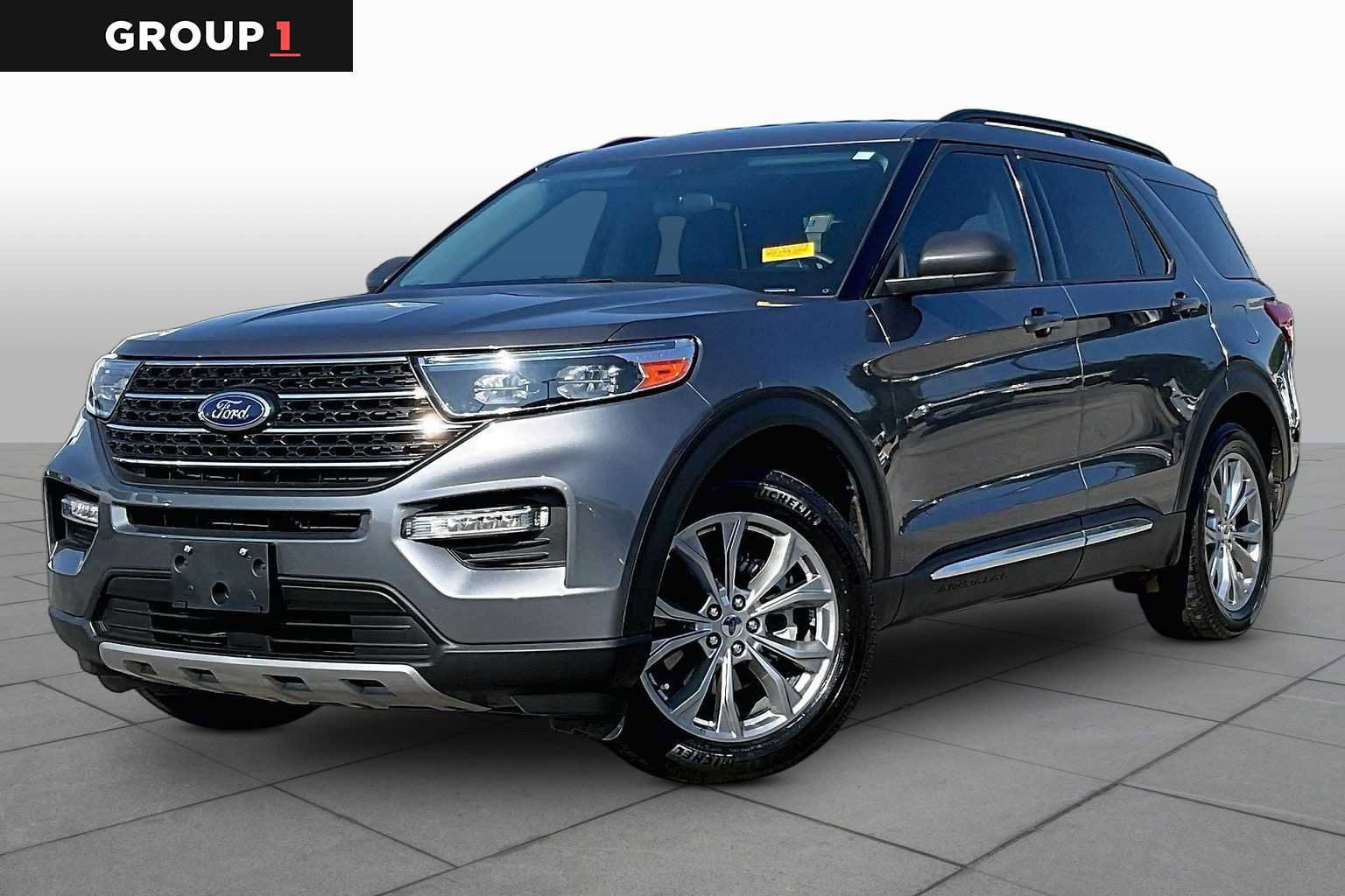 Certified 2023 Ford Explorer XLT w/ Equipment Group 202A RWD image 1