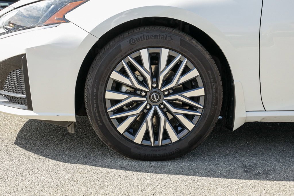 Used 2023 Nissan Altima 2.5 SV FWD image 50
