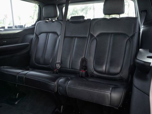 Used 2022 Jeep Wagoneer Series III w/ Rear Seat Video Group 1 AWD/4WD image 39