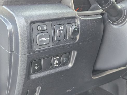 Used 2013 Toyota 4Runner Limited AWD/4WD image 16