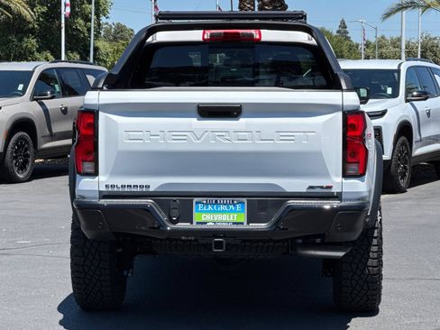 New 2026 Chevrolet Colorado ZR2 w/ Midnight Edition AWD/4WD image 4