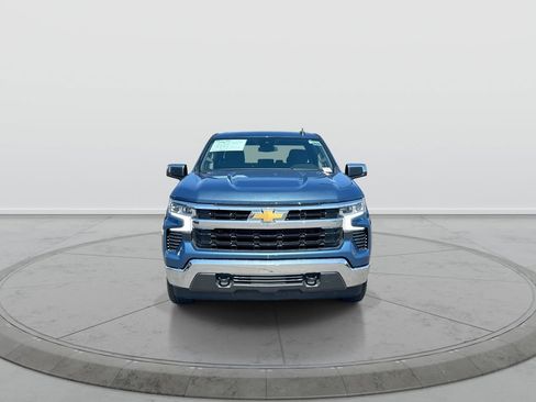 Used 2024 Chevrolet Silverado 1500 LT AWD/4WD image 3