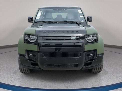 New 2025 Land Rover Defender 110 X-Dynamic SE image 7