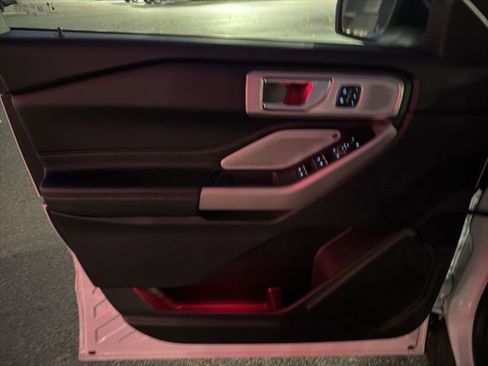 Certified 2022 Ford Explorer Limited w/ Limited Technology Package image 26