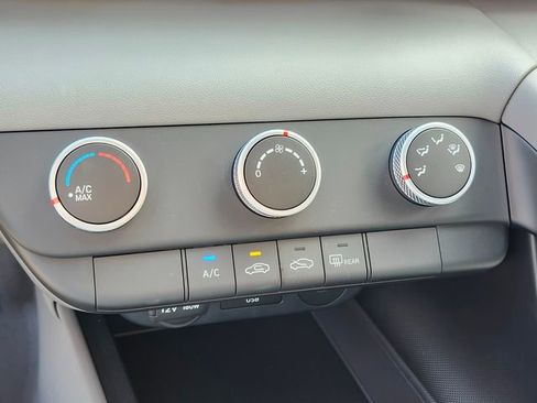 New 2026 Hyundai Elantra SE FWD image 12