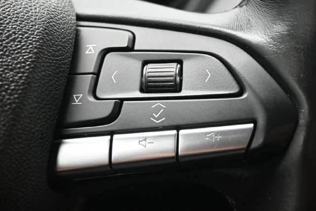 Used 2022 Cadillac XT4 Premium Luxury w/ Safety Alert Package FWD image 23