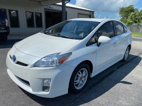 Used 2010 Toyota Prius FWD image 2