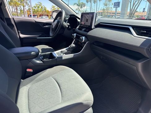 Used 2023 Toyota RAV4 XLE image 3