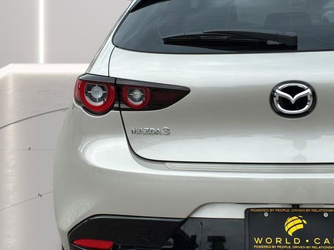 Used 2025 MAZDA MAZDA3 s image 29
