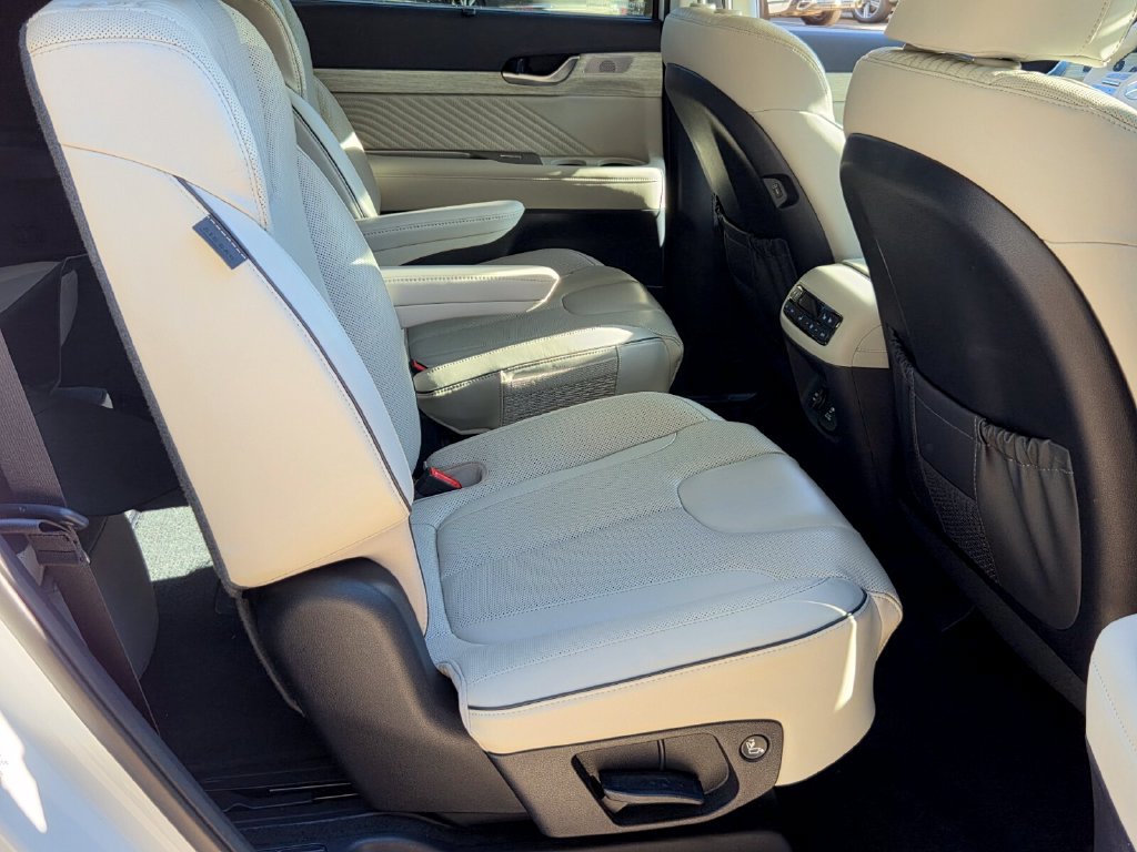 Used 2024 Hyundai Palisade Calligraphy AWD/4WD image 17
