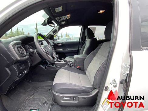 Used 2023 Toyota Tacoma TRD Off-Road w/ Technology Package AWD/4WD image 28