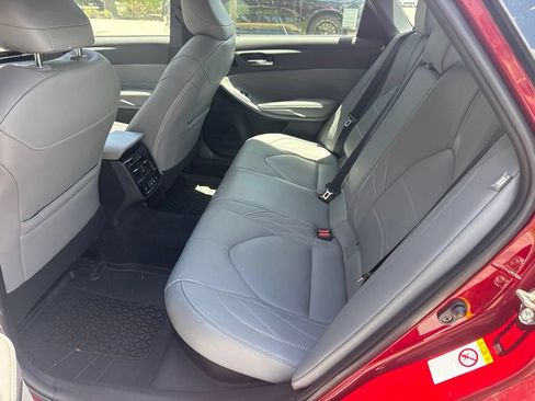 Used 2019 Toyota Avalon Limited w/ Advanced Safety Package FWD image 5