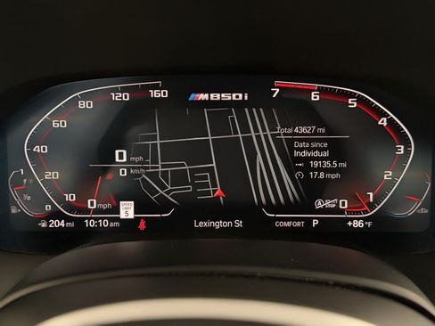 Used 2023 BMW M850i xDrive Coupe w/ Driving Assistance Package AWD/4WD image 23