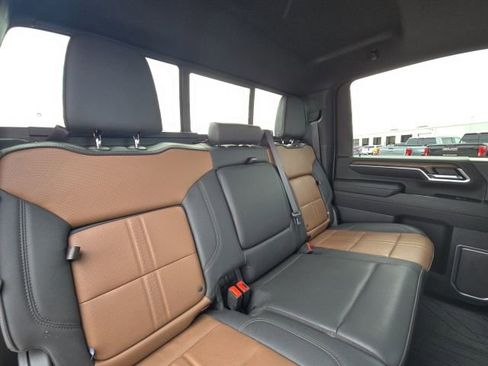 Used 2024 Chevrolet Silverado 2500 High Country w/ High Country Premium Package image 15