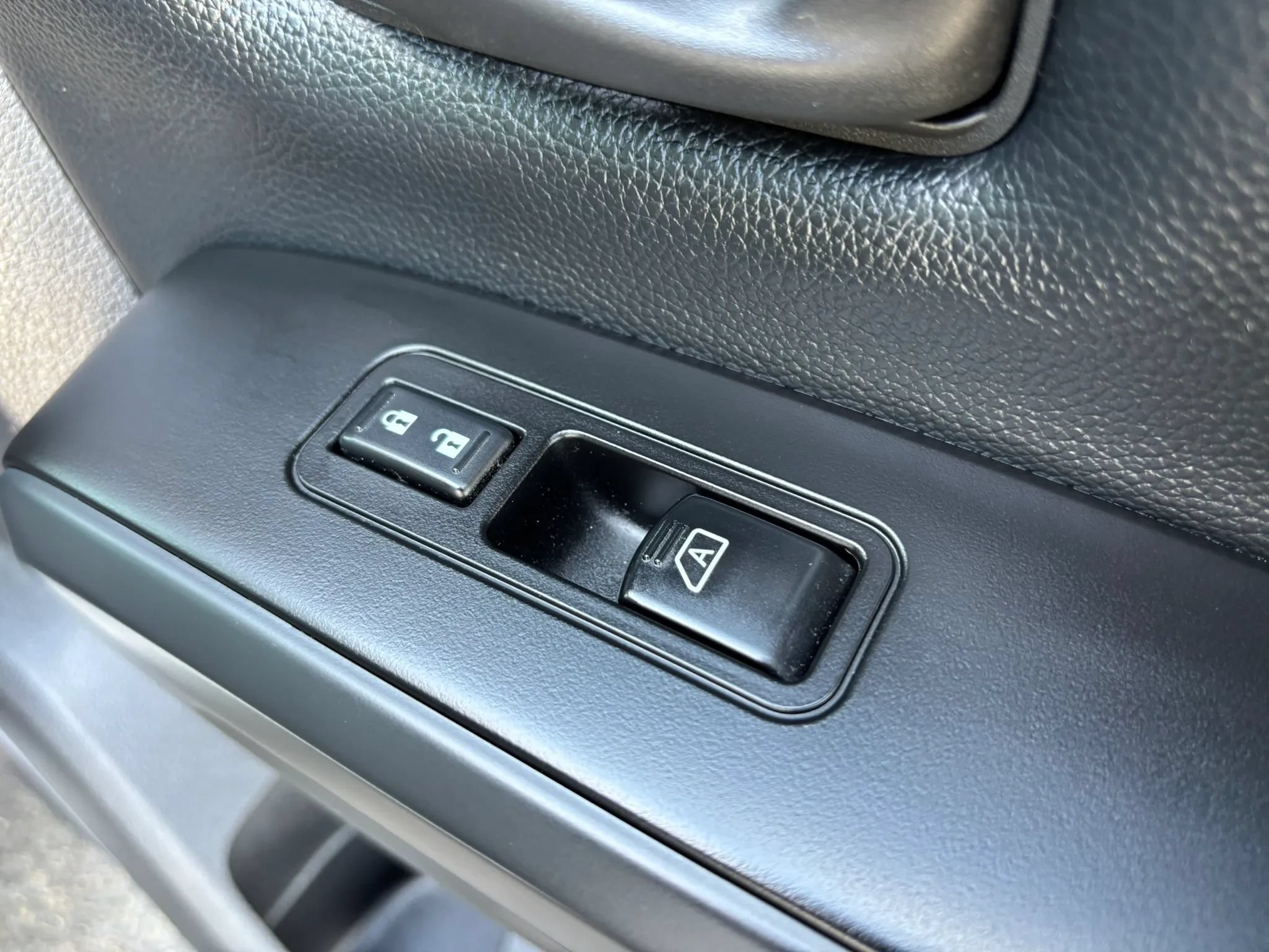 Used 2019 Nissan Titan S w/ S Utility Package RWD image 45