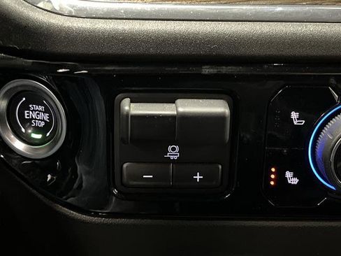 Used 2025 Chevrolet Silverado 1500 LT image 24