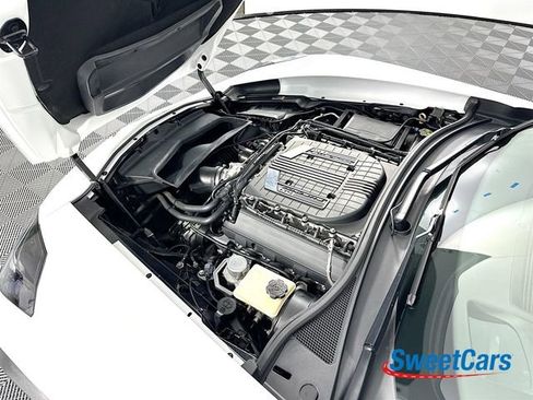 Used 2015 Chevrolet Corvette Z06 w/ 3LZ Preferred Equipment Group RWD image 39