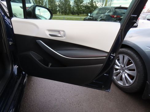 Used 2024 Toyota Corolla SE image 7