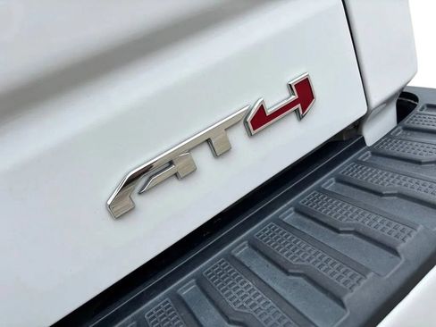 Used 2023 GMC Sierra 1500 AT4 AWD/4WD image 10