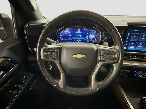Used 2022 Chevrolet Silverado 1500 High Country w/ High Country Premium Package image 11