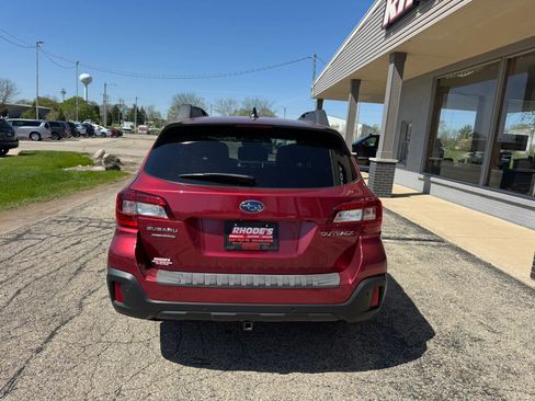 Used 2019 Subaru Outback 2.5i Limited AWD/4WD image 4