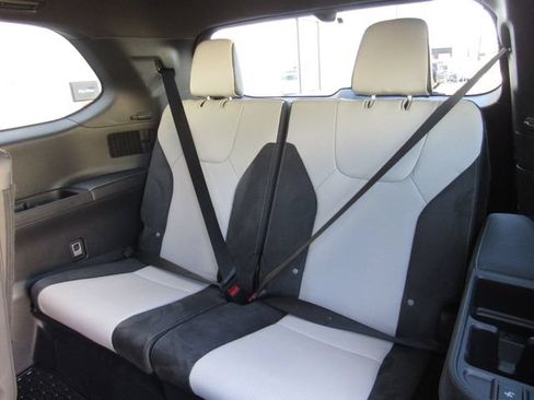 Used 2024 Lexus TX 500h AWD image 18